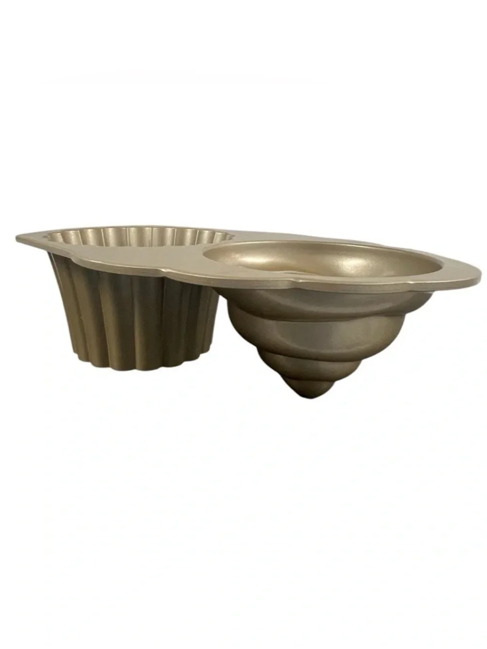 Nordic Ware Gold Two-Cavity Decorative Cupcake & Muffin Pan